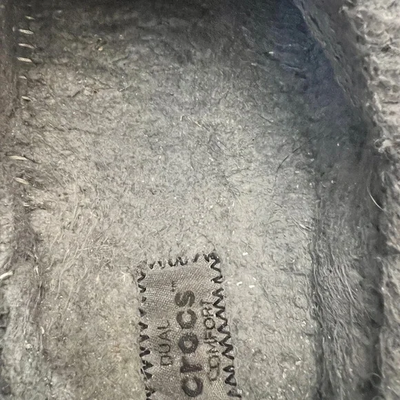 CROCS Classic White and Gray Fuzzy Lined Mules & Clogs - Picture 6 of 8